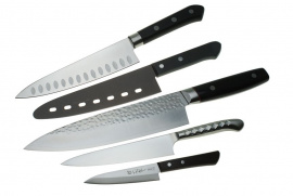 В продаже японские ножи фирм SAMURA, Tojiro, Hatamoto и японские водные камни