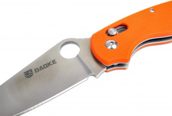Нож складной с клинком из стали 440C и оранжевой рукоятью G-10 DAOKE D616o от магазина SERREITOR.RU